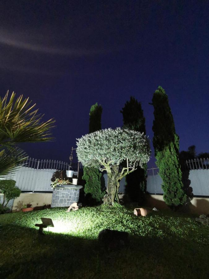 Atrium Pompei Villa Exterior photo