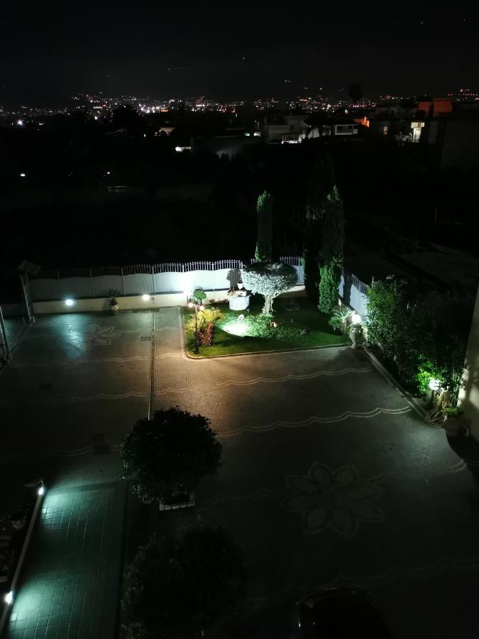 Atrium Pompei Villa Exterior photo