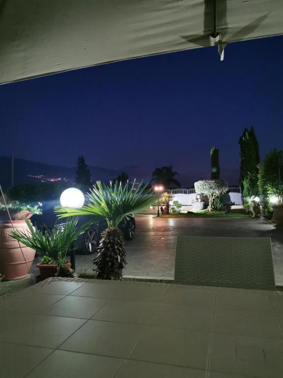 Atrium Pompei Villa Exterior photo